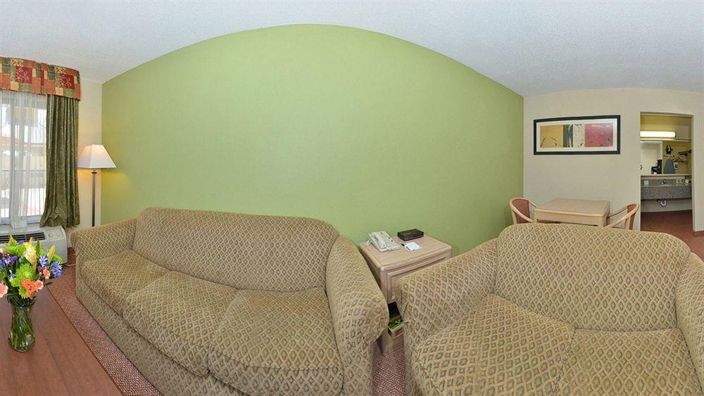 Red Roof Inn Plus+ Dallas - 애디슨 외부 사진