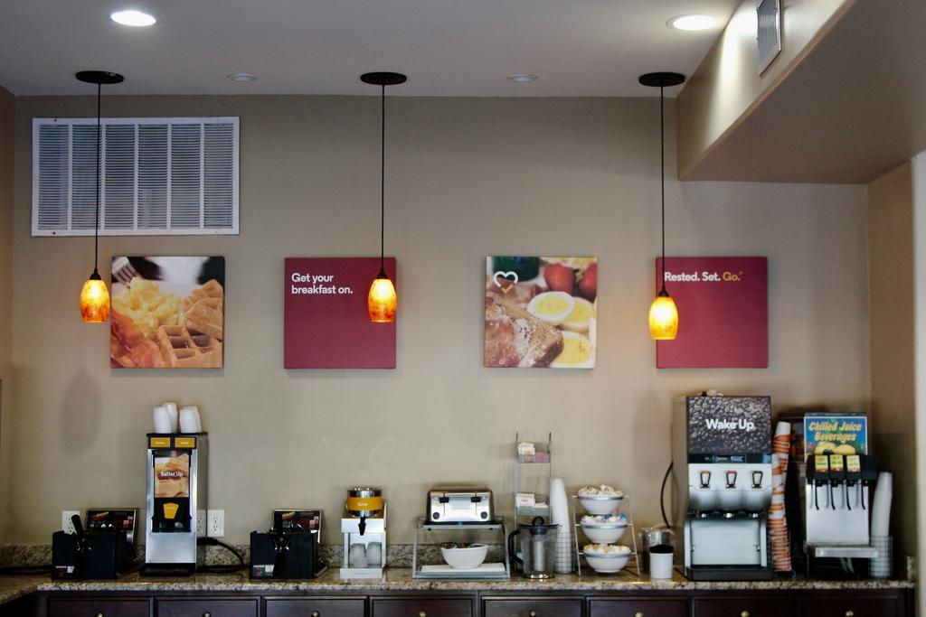 Red Roof Inn Plus+ Dallas - 애디슨 외부 사진