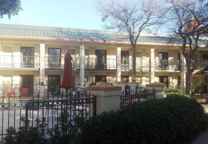 Red Roof Inn Plus+ Dallas - 애디슨 외부 사진